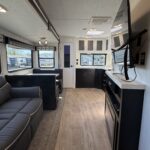 2021 FOREST RIVER Wildcat 303Mbx full