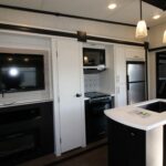 2022 FOREST RIVER Wildcat 369Mbl full