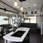 2022 FOREST RIVER Wildcat 369Mbl full